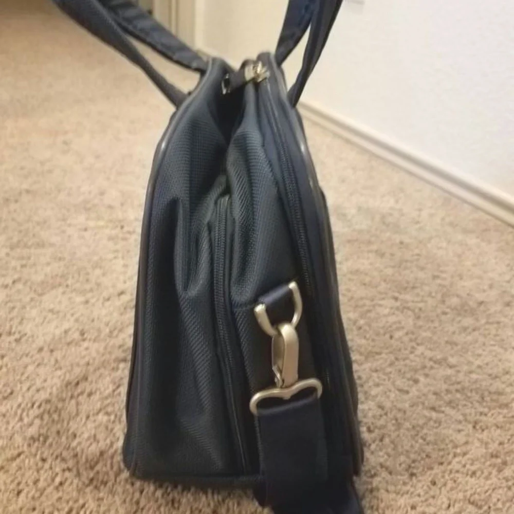 Samsonite travel bag